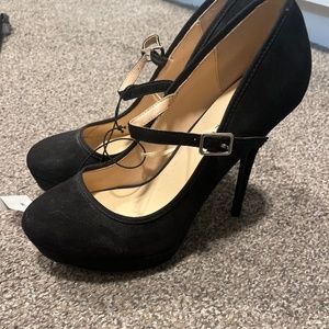 Brand new Rue 21 black suede high heel size 7/8